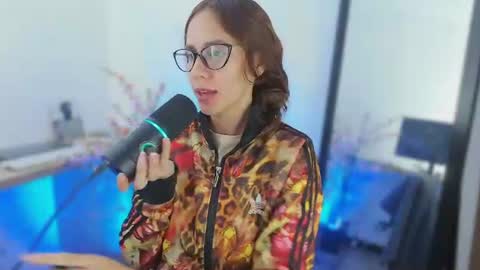 Snapshot of julia_roberts420 chatting on July 2026 04:53:02 PM Julia Schedule 10 pm to 4 am GTM-5 online show from July 2026 04:53:02 PM
