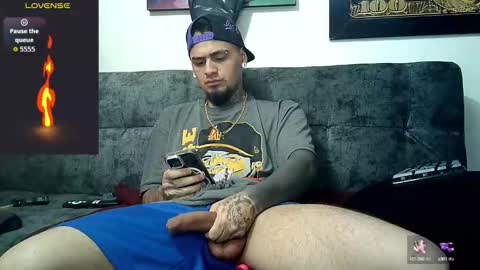 Snapshot of julian_tattoo chatting on October 2025 01:09:02 PM Julian independent model online show from October 2025 01:09:02 PM