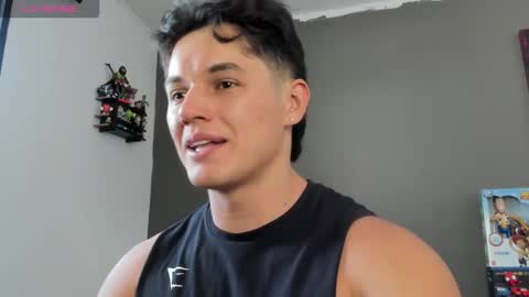 Snapshot of julian_wallace1 chatting on May 2026 07:20:02 PM julian_wallace1 online show from May 2026 07:20:02 PM