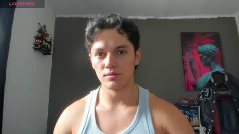 Snapshot of julian_wallace1 chatting on June 2026 04:17:02 PM julian_wallace1 online show from June 2026 04:17:02 PM