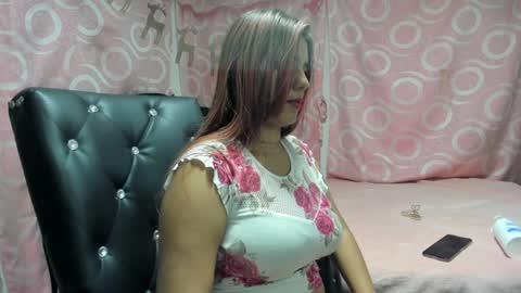 Snapshot of julianasalazar chatting on January 2025 02:55:01 AM camila online show from January 2025 02:55:01 AM