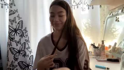 Snapshot of julianeaukamp chatting on February 2026 12:48:01 AM Viola online show from February 2026 12:48:01 AM