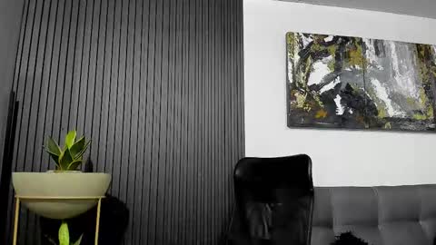 Julian online show from January 2026 12:18:01 PM