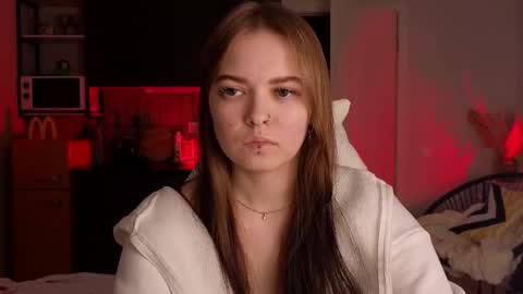 julidropp online show from November 2025 06:51:01 PM