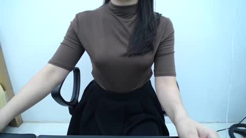 julie9x online show from October 2025 09:31:01 PM