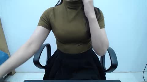 julie9x online show from March 2026 08:59:02 PM