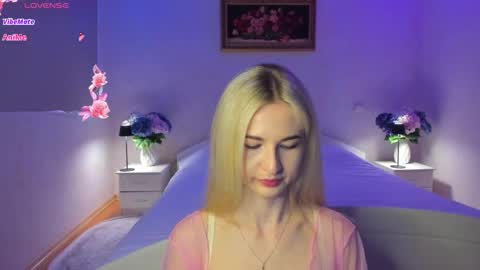 Snapshot of julieblazex chatting on May 2026 09:45:01 PM julieblazex online show from May 2026 09:45:01 PM