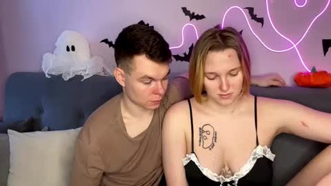 Julie and Thomas online show from November 2025 08:06:01 AM