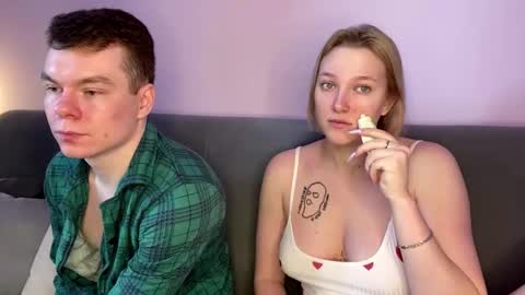 Julie and Thomas online show from January 2026 07:23:01 AM