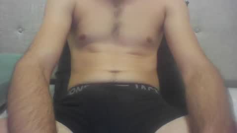 Snapshot of julien6100 chatting on October 2025 10:24:01 AM Juju online show from October 2025 10:24:01 AM