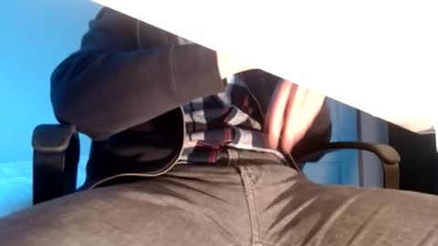 juliendif online show from November 2025 04:06:02 PM