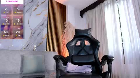 Julien online show from October 2025 12:52:02 PM