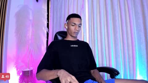 Julien online show from November 2025 12:16:02 PM