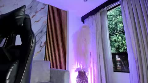 Julien online show from December 2025 12:03:02 PM