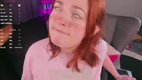 Snapshot of juliet_schoolgirl chatting on December 2024 01:53:01 AM Juliet online show from December 2024 01:53:01 AM