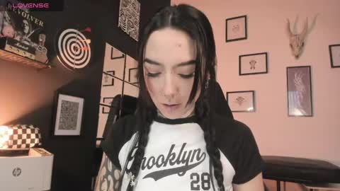 Snapshot of juliet_sourire chatting on June 2026 02:30:01 PM juliet_sourire online show from June 2026 02:30:01 PM