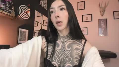 Snapshot of juliet_sourire chatting on July 2026 01:53:02 PM juliet_sourire online show from July 2026 01:53:02 PM