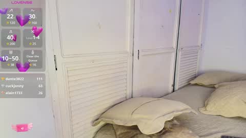 Juli online show from December 2024 11:47:02 PM