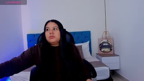 Snapshot of julieta_miller01 chatting on September 2025 10:42:02 AM Julieta Mille online show from September 2025 10:42:02 AM