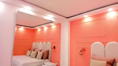 Snapshot of julieta_rose__ chatting on September 2025 10:25:02 PM online show from September 2025 10:25:02 PM