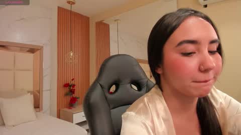 Snapshot of julieta_rose__ chatting on October 2025 10:36:02 AM online show from October 2025 10:36:02 AM