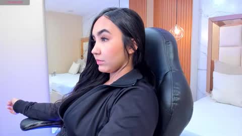 Snapshot of julieta_rose__ chatting on January 2026 10:00:02 PM online show from January 2026 10:00:02 PM