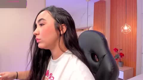 Snapshot of julieta_rose__ chatting on February 2026 10:10:02 PM online show from February 2026 10:10:02 PM