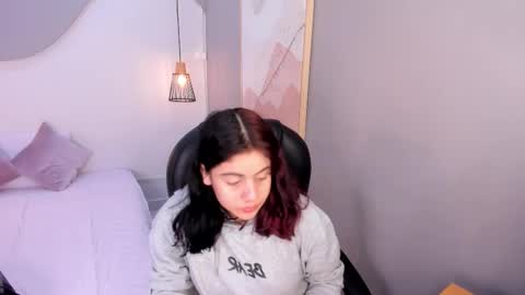 Julieth  online show from December 2025 07:41:01 PM