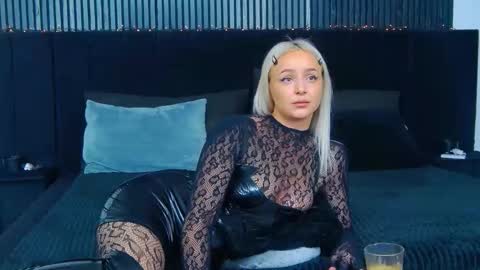 Julia online show from January 2026 12:41:01 PM