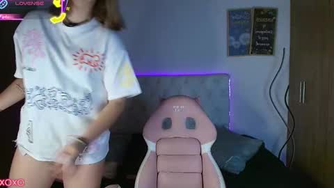 jullianapriv_ online show from September 2025 02:06:02 PM