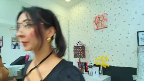 Julieta Reyes   online show from January 2025 02:40:02 PM