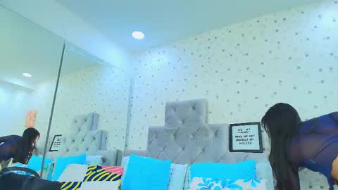 Julieta Reyes   online show from September 2025 11:56:02 AM