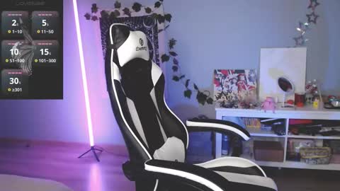 Baroness Von Cringe online show from March 2025 04:22:01 PM