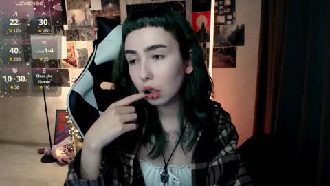 Baroness Von Cringe online show from October 2025 03:45:01 PM