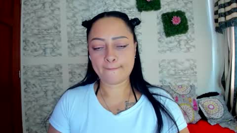 Snapshot of julybravo chatting on June 2026 07:50:01 PM juliana online show from June 2026 07:50:01 PM