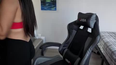 julyclb online show from January 2026 03:16:02 PM