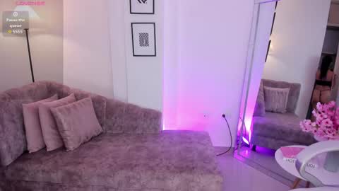 July Adams online show from November 2025 05:20:01 AM