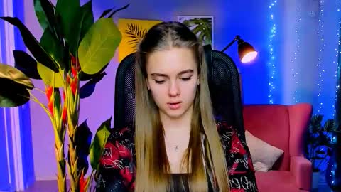 junewoods online show from January 2026 09:24:02 AM