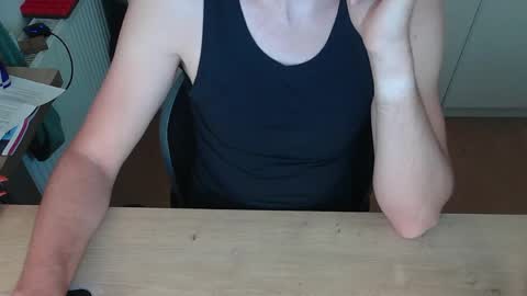 junk2711 online show from June 2026 07:36:01 AM