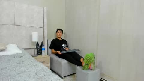 Jupiter online show from December 2025 05:00:01 PM