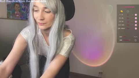 Jessica  I will be here on Tuesday November 26th online show from February 2025 02:54:02 PM