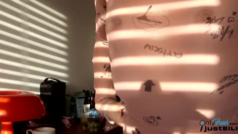 Snapshot of justbecauseiloveit chatting on February 2025 09:19:01 AM Billie B William online show from February 2025 09:19:01 AM