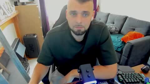 Snapshot of justforfunchriss chatting on October 2025 10:27:01 AM justforfunchriss online show from October 2025 10:27:01 AM