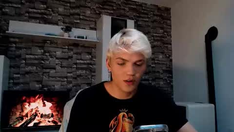 Snapshot of justin_cutie chatting on November 2025 07:13:02 PM U bf Justin online show from November 2025 07:13:02 PM