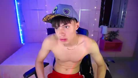 Snapshot of justin_grayy_ chatting on September 2025 09:04:02 PM Justin online show from September 2025 09:04:02 PM