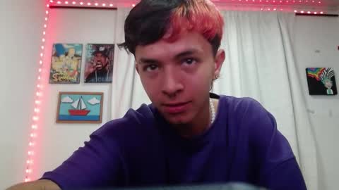 Snapshot of justine_ad chatting on December 2024 04:09:02 AM Justine online show from December 2024 04:09:02 AM