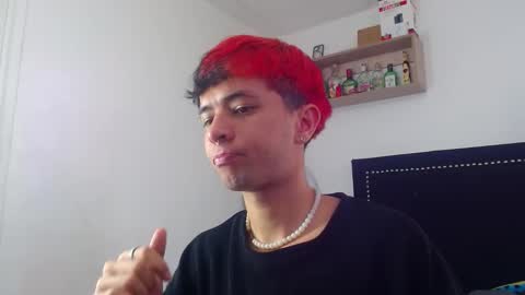 Snapshot of justine_ad chatting on December 2025 01:05:02 PM Justine online show from December 2025 01:05:02 PM