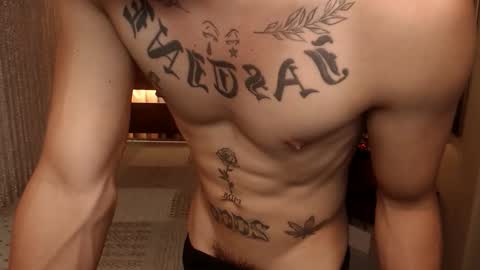 Snapshot of justine_hunk chatting on April 2026 06:03:02 PM justine_hunk online show from April 2026 06:03:02 PM