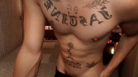 Snapshot of justine_hunk chatting on May 2026 02:38:01 AM justine_hunk online show from May 2026 02:38:01 AM