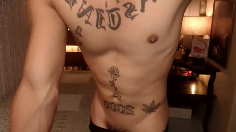 Snapshot of justine_hunk chatting on May 2026 05:29:02 PM justine_hunk online show from May 2026 05:29:02 PM